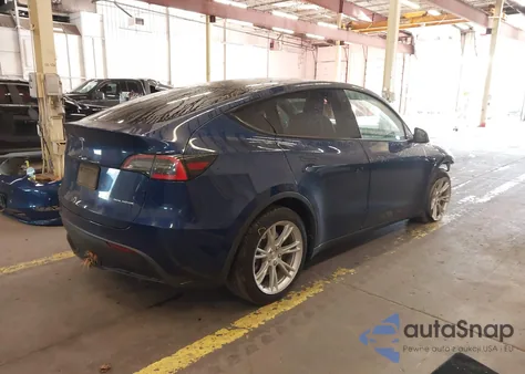 2021 Tesla Model Y Long Range Dual Motor All-Wheel Drive z USA, uszkodzony, nr VIN 5YJYGDEE5MF099836